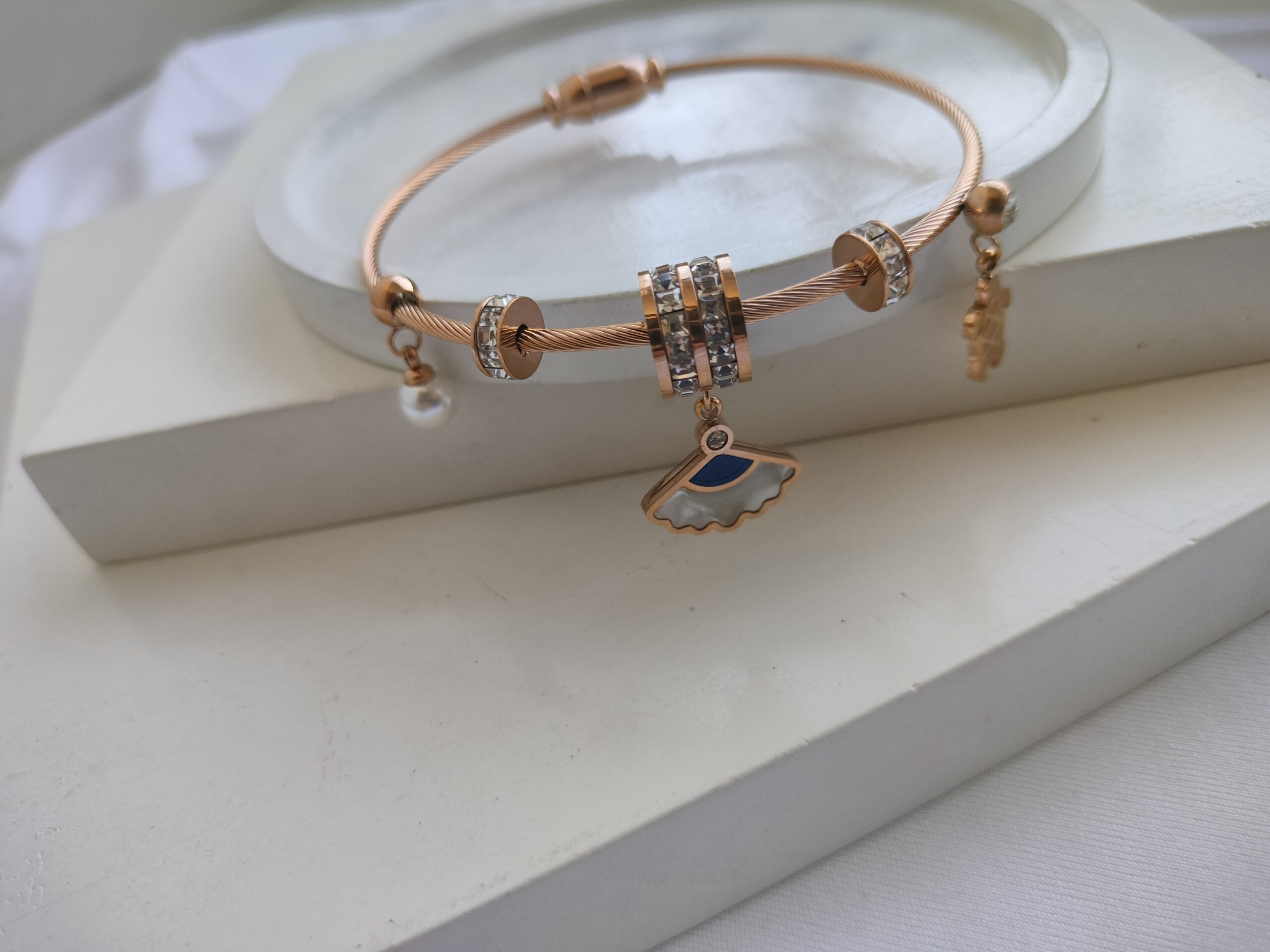 charm_bracelet