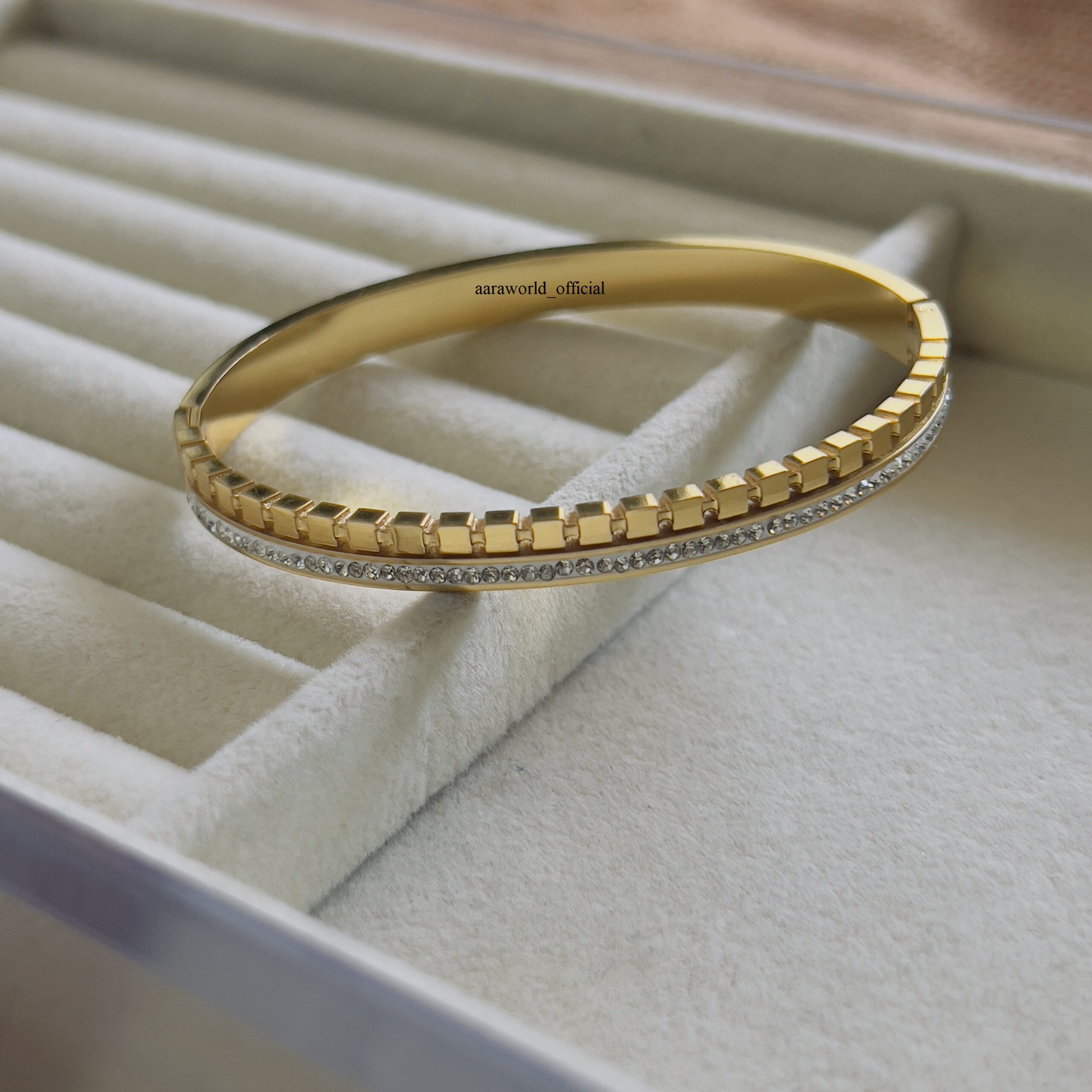 gold-kada-bracelet (2)