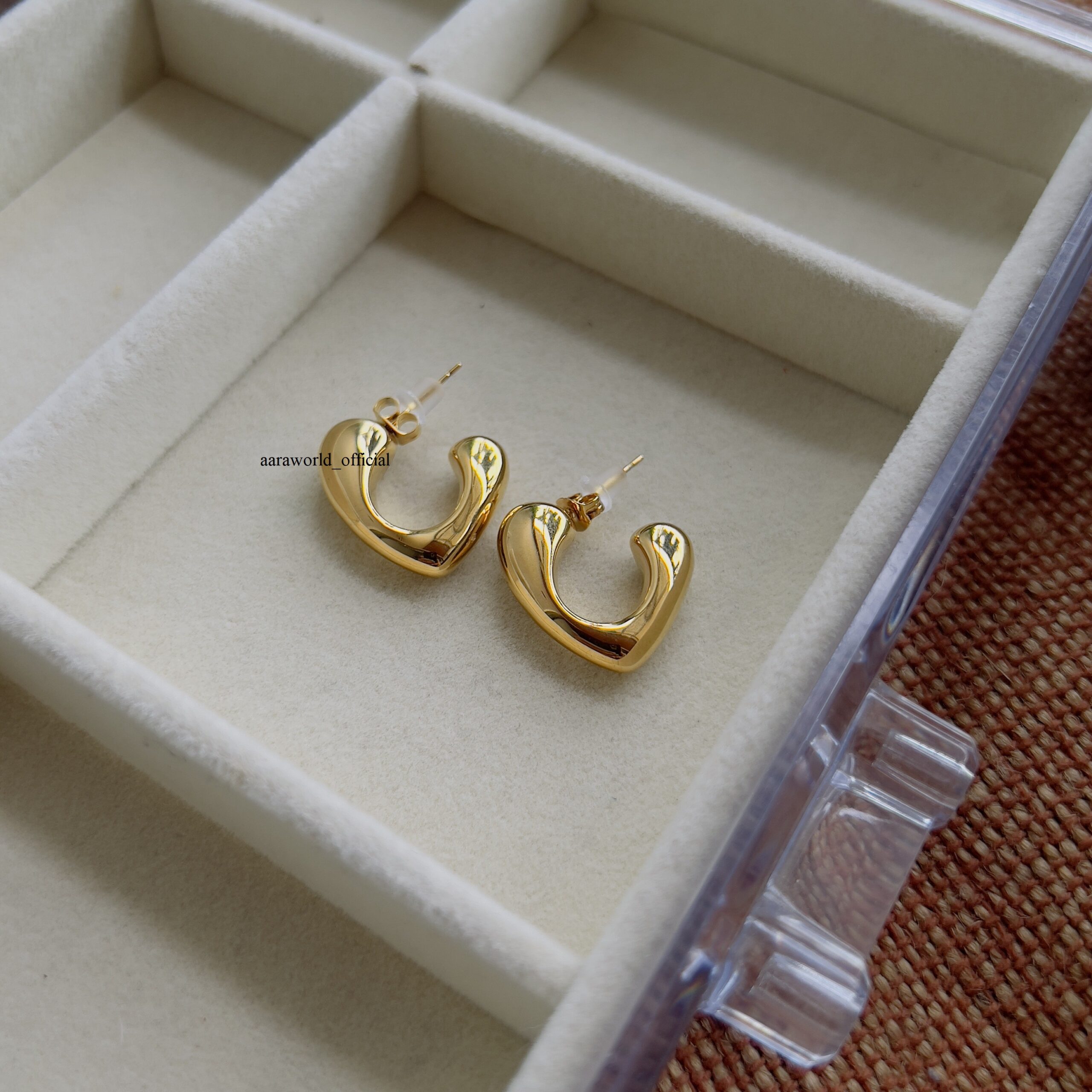 gold-earrings-2025 (3)