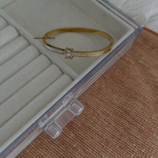 Square Crystal Motherpearl Bracelet